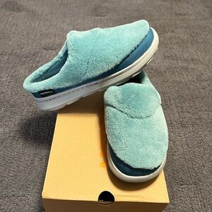 Women’s MERRELL Hut Moc 2 Cozy Fuzzy Slip On Slide Outdoor Slipper 10M BNIB